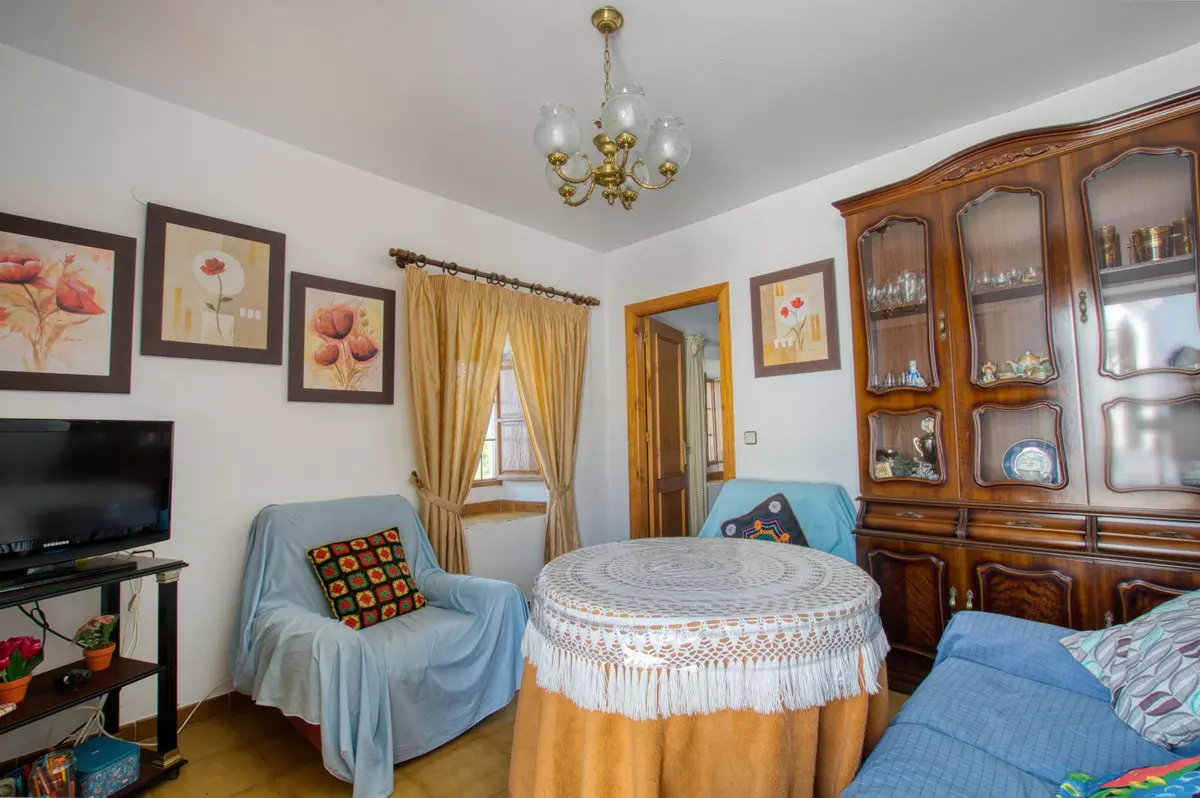 3-bedroom Villa In Canillas De Aceituno, Spain (90 M²)