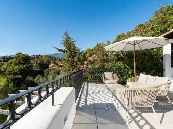 3-bedroom Villa In Istan, Spain (144 M²)