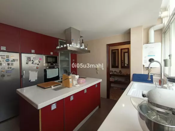 3-bedroom Apartment In Málaga, Spain (114 M²)