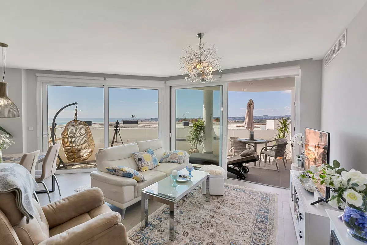 2-bedroom Apartment In Fuengirola, Spain (83 M²)
