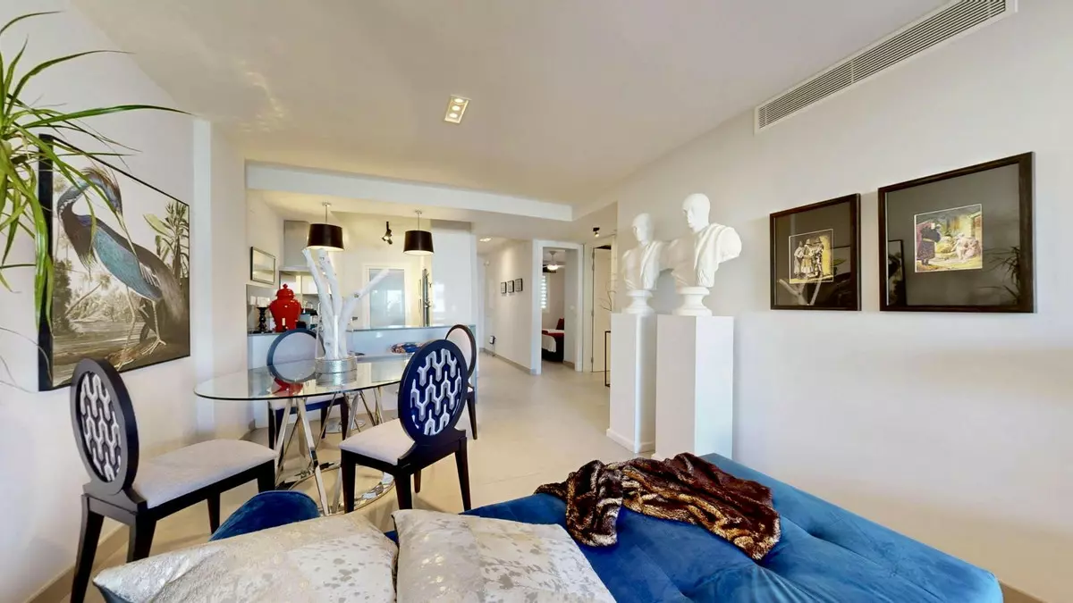 2-bedroom Apartment In Fuengirola, Spain (177 M²)