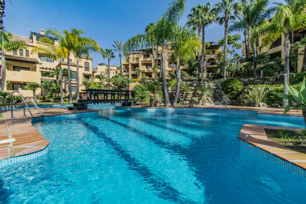 2-bedroom Apartment In Estepona, Spain (91 M²)