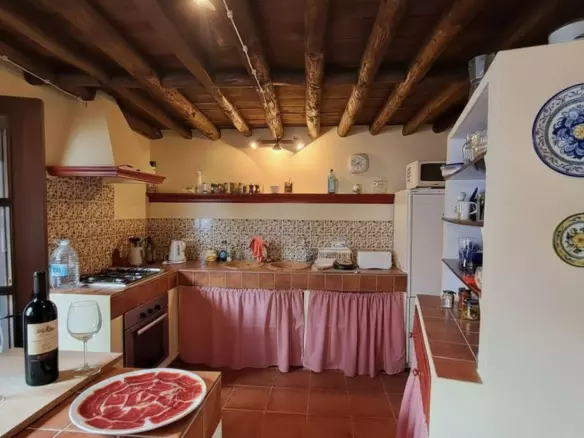 4-bedroom Town House In Montejaque, Spain (243 M²)