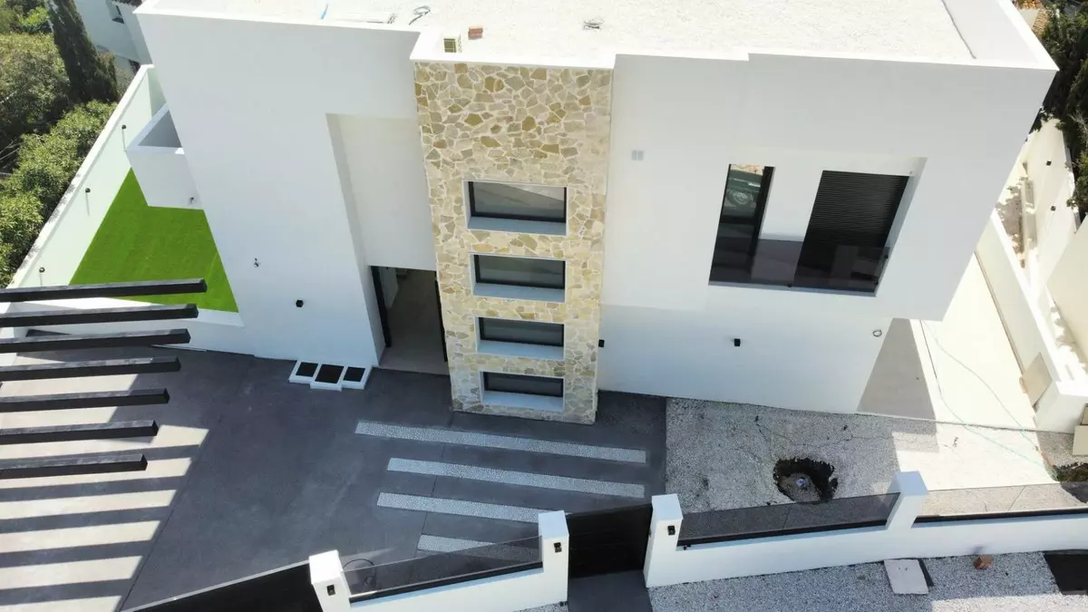 3-bedroom Villa In Mijas, Spain (356 M²)