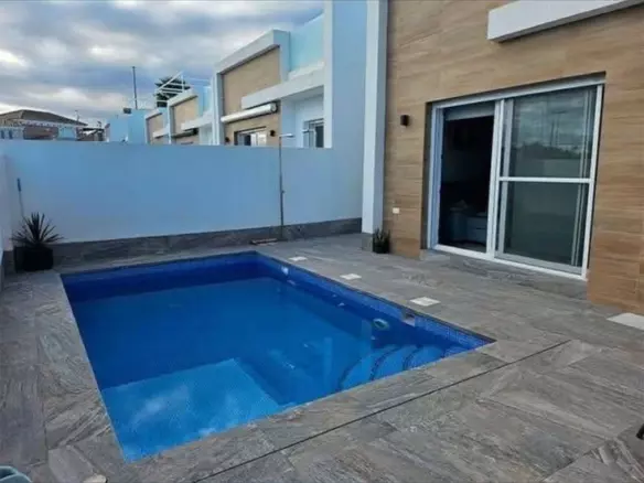3-bedroom Villa In Murcia, Spain (88 M²)