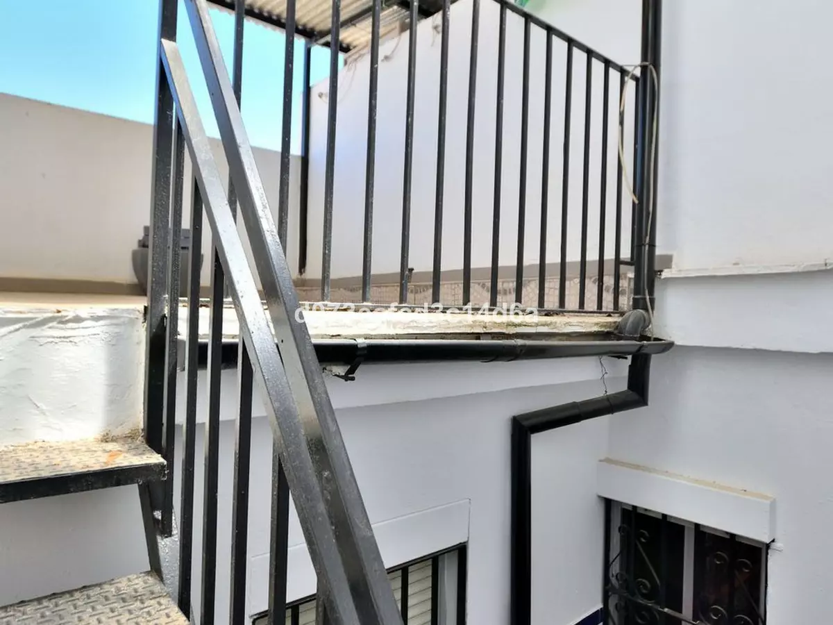 3-bedroom Town House In Ronda, Spain (107 M²)