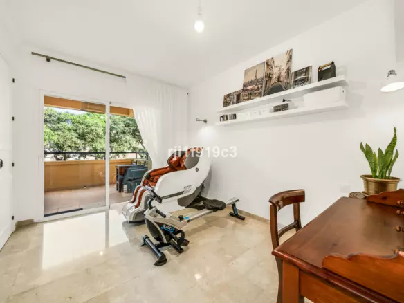 3-bedroom Apartment In Marbella, Spain (141 M²)