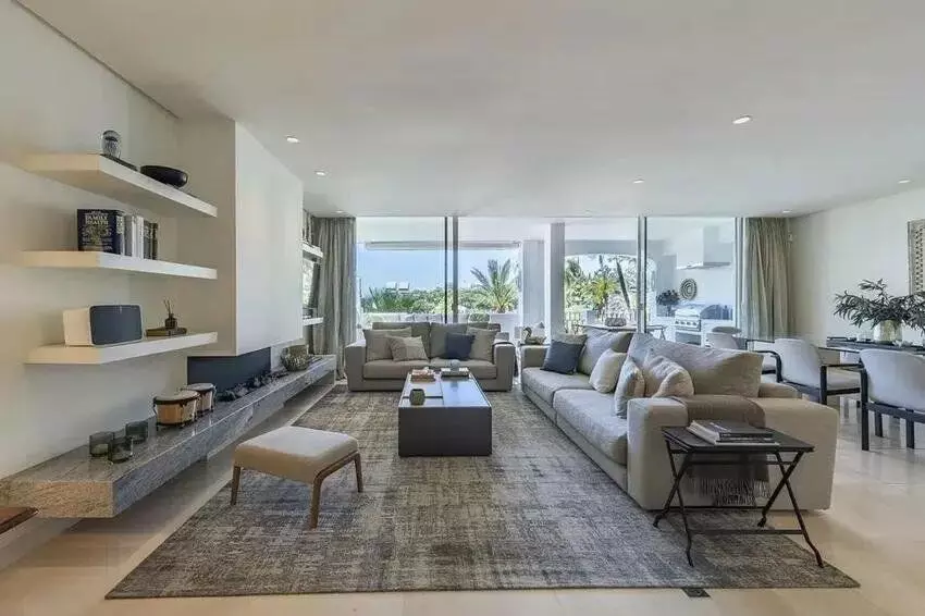 3-bedroom Apartment In Marbella, Spain (250 M²)