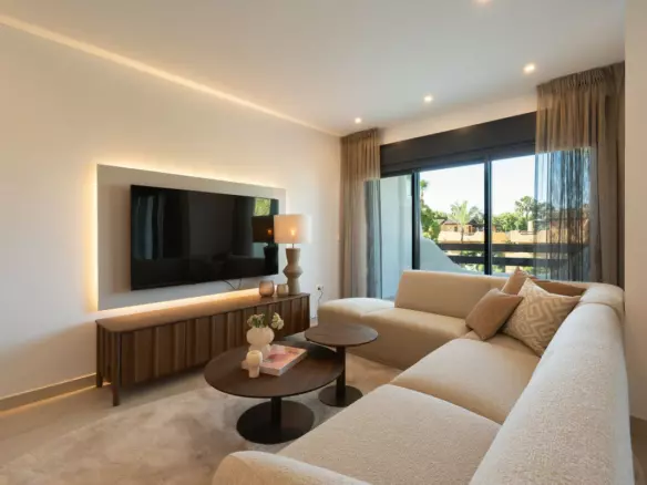 3-bedroom Town House In Marbella, Spain (240 M²)