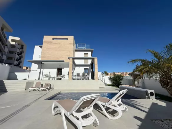 4-bedroom Villa In Orihuela, Spain (148 M²)