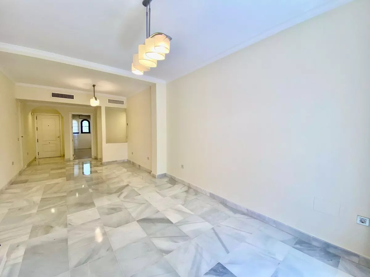 2-bedroom Apartment In Estepona, Spain (118 M²)