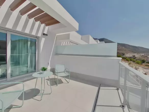 3-bedroom Apartment In Benalmádena, Spain (132 M²)
