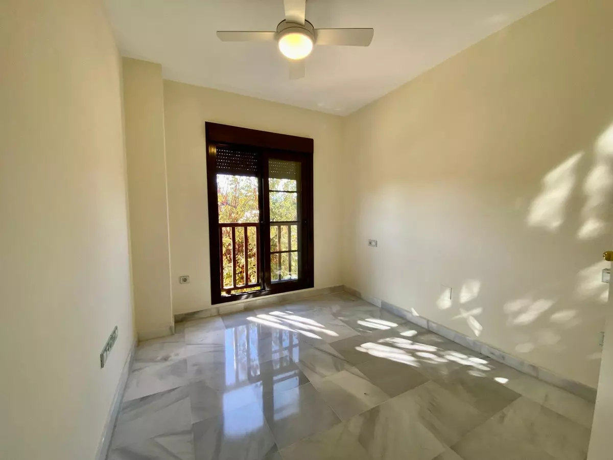 2-bedroom Apartment In Estepona, Spain (118 M²)