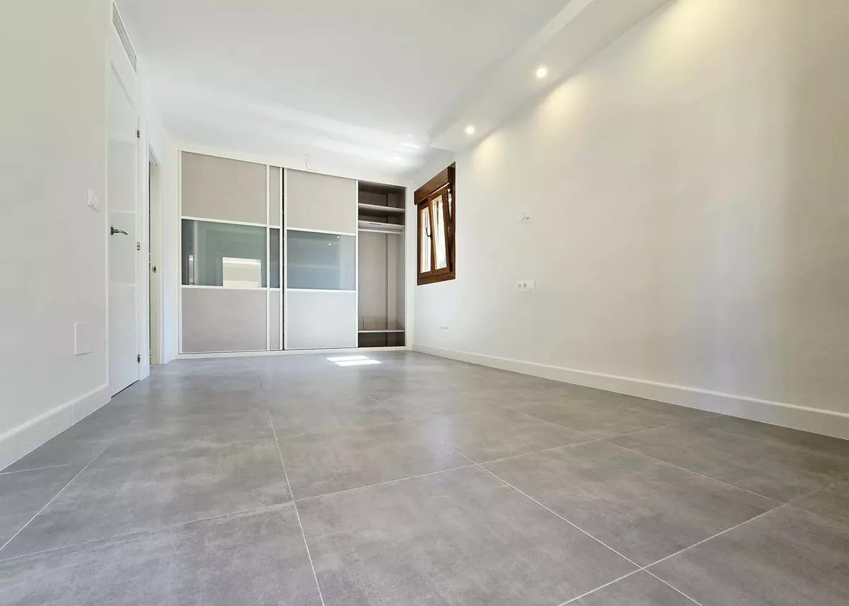 3-bedroom Apartment In Málaga, Spain (102 M²)
