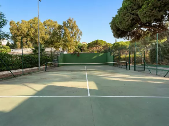 2-bedroom Town House In Marbella, Spain (95 M²)