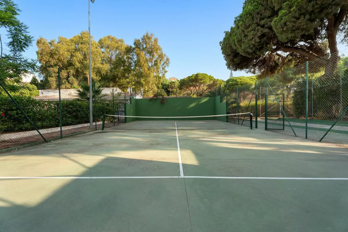 2-bedroom Town House In Marbella, Spain (95 M²)