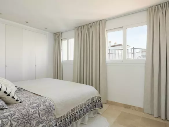 3-bedroom Apartment In Estepona, Spain (141 M²)