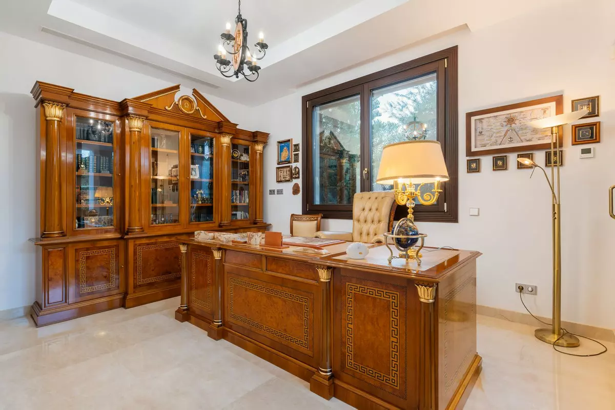 7-bedroom Villa In Estepona, Spain (761 M²)