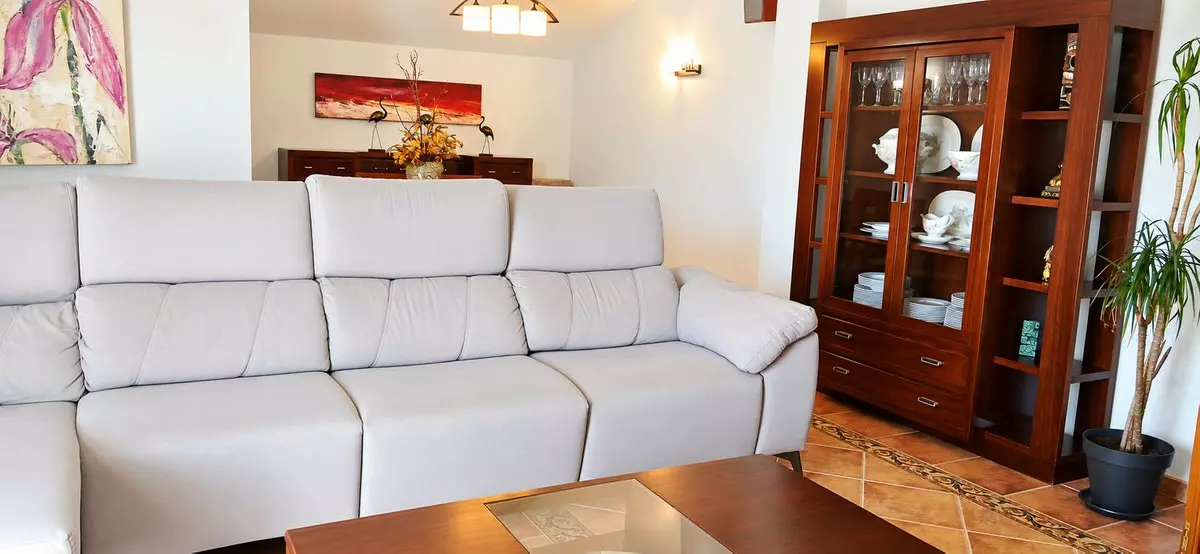 3-bedroom Apartment In Coín, Spain (274 M²)