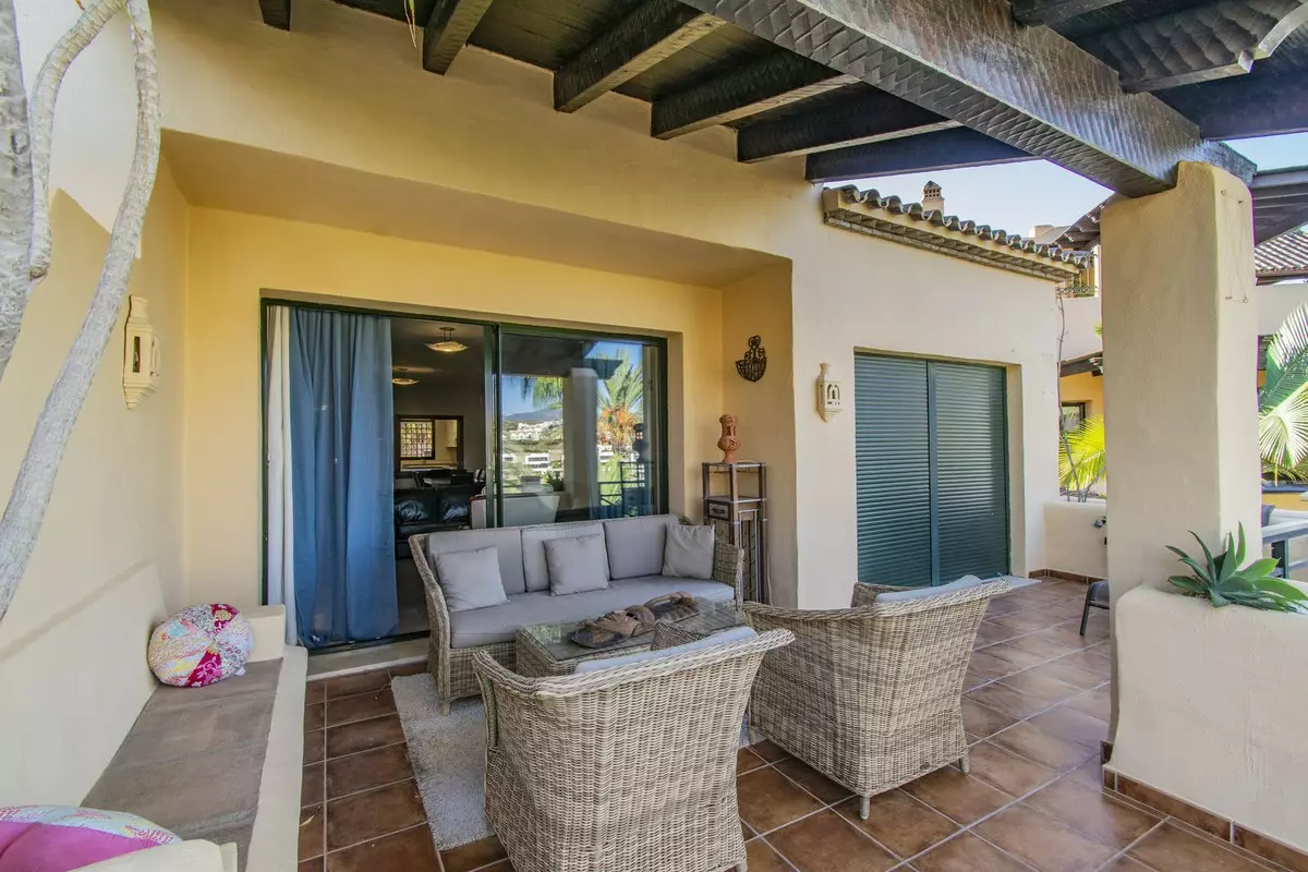 2-bedroom Apartment In Estepona, Spain (91 M²)