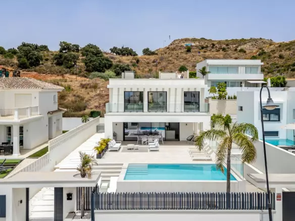 5-bedroom Villa In Mijas, Spain (420 M²)