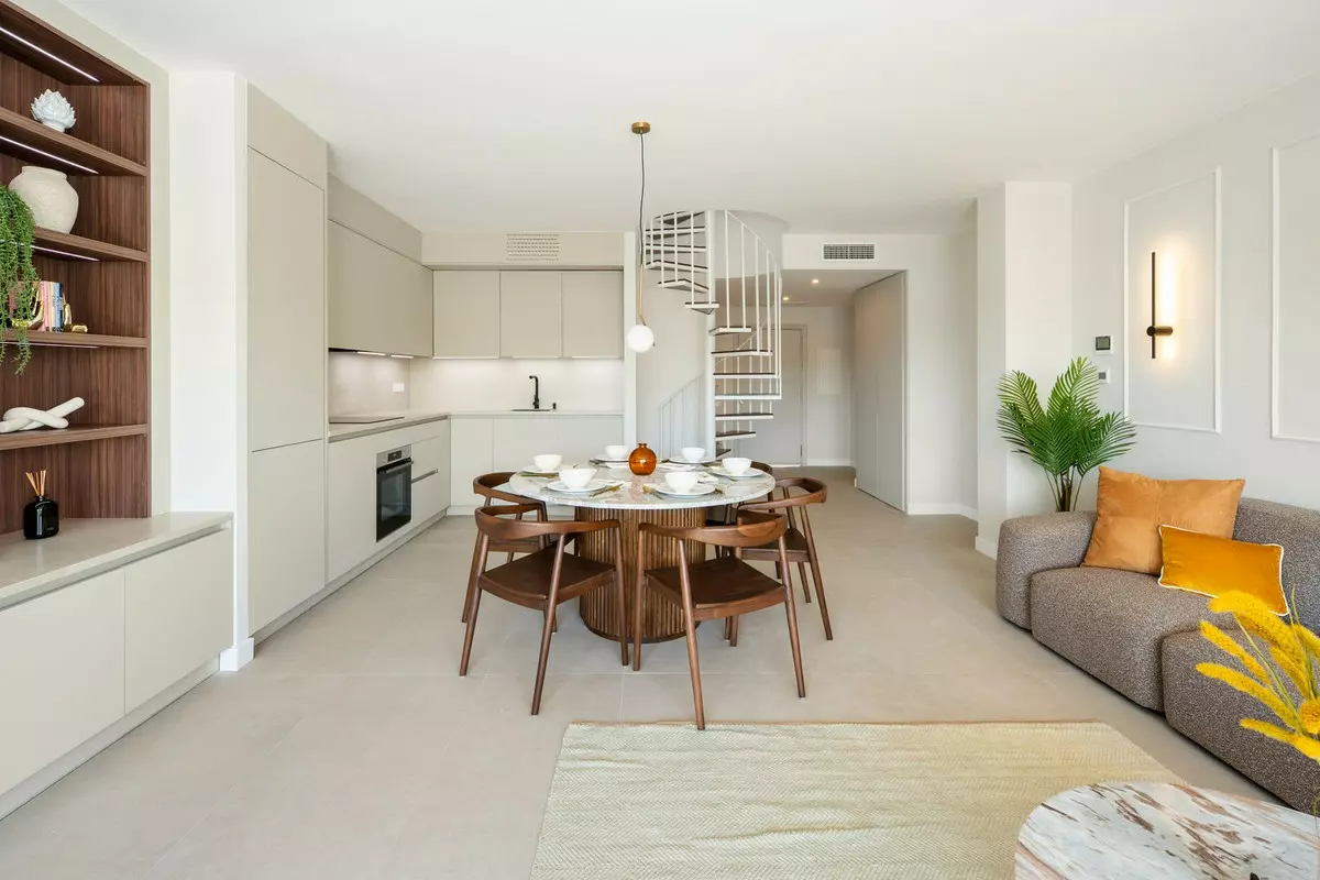 3-bedroom Apartment In Estepona, Spain (193 M²)