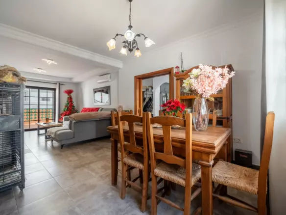 3-bedroom Villa In Estepona, Spain (306 M²)