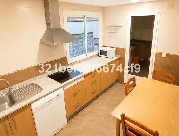 4-bedroom Apartment In Estepona, Spain (136 M²)