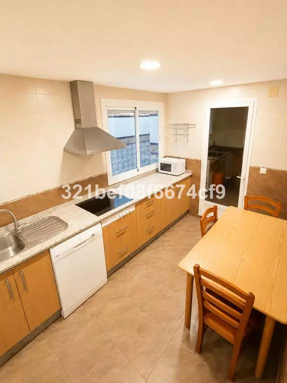 4-bedroom Apartment In Estepona, Spain (136 M²)