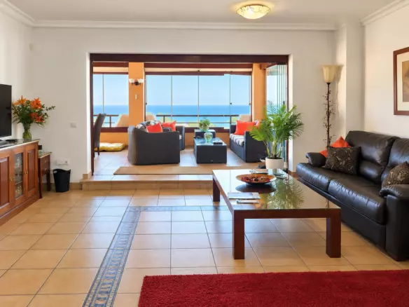 3-bedroom Apartment In Mijas, Spain (226 M²)