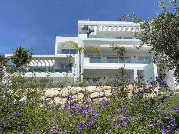 2-bedroom Apartment In Casares, Spain (108 M²)