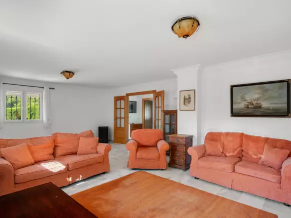 4-bedroom Villa In Estepona, Spain (343 M²)