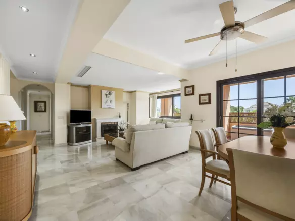 5-bedroom Apartment In Estepona, Spain (205 M²)