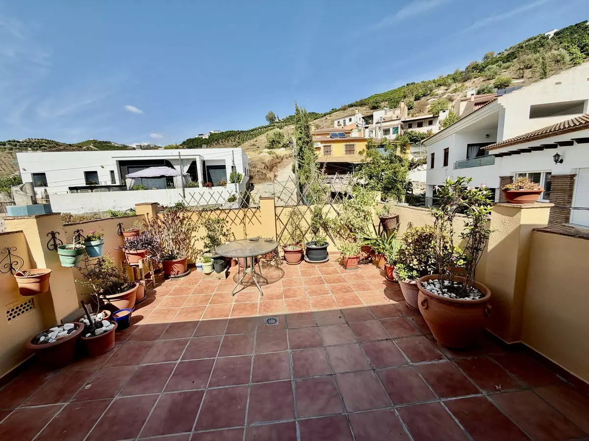 3-bedroom Villa In Benamargosa, Spain (140 M²)