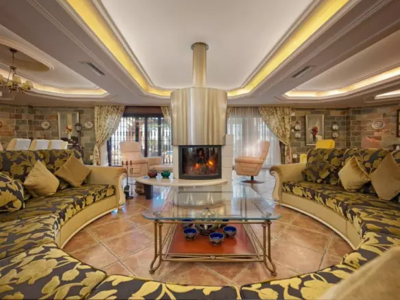 7-bedroom Villa In Mijas, Spain (2.235 M²)