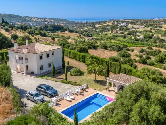 4-bedroom Villa In Estepona, Spain (343 M²)