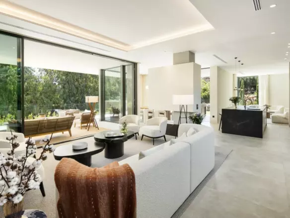 6-bedroom Villa In Marbella, Spain (785 M²)