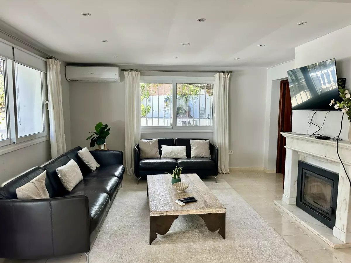 3-bedroom Villa In Marbella, Spain (191 M²)