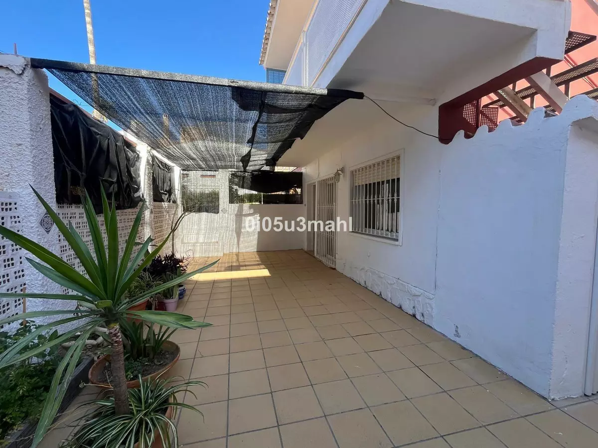 2-bedroom Villa In Rincón De La Victoria, Spain (42 M²)