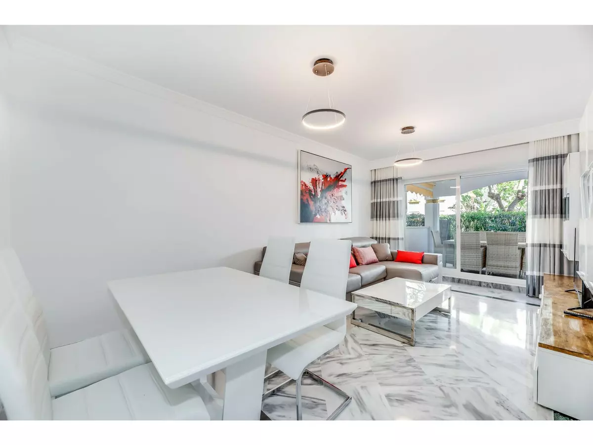 2-bedroom Apartment In Marbella, Spain (90 M²)