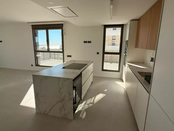 3-bedroom Apartment In Estepona, Spain (175 M²)