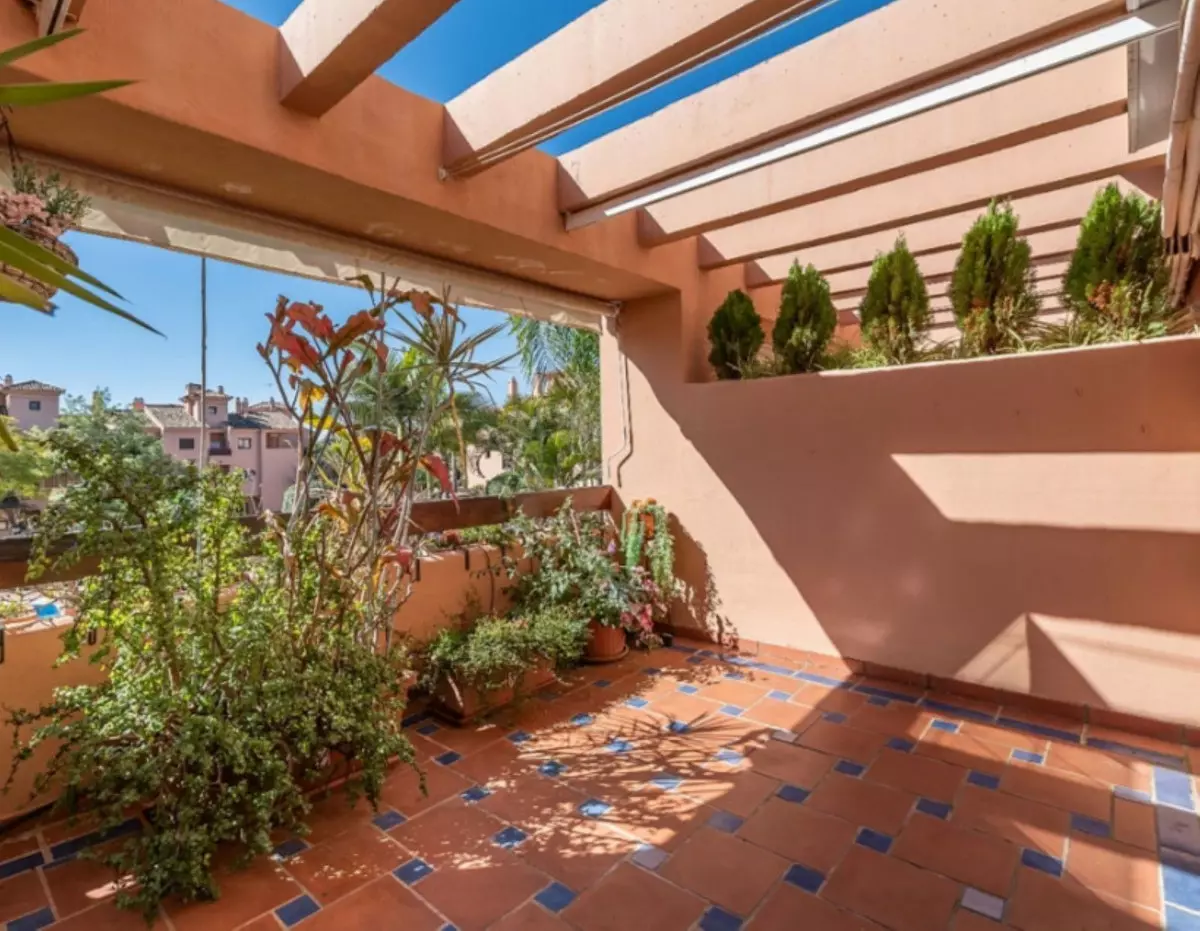 2-bedroom Apartment In Estepona, Spain (118 M²)
