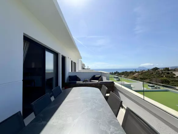 3-bedroom Apartment In Manilva, Spain (121 M²)