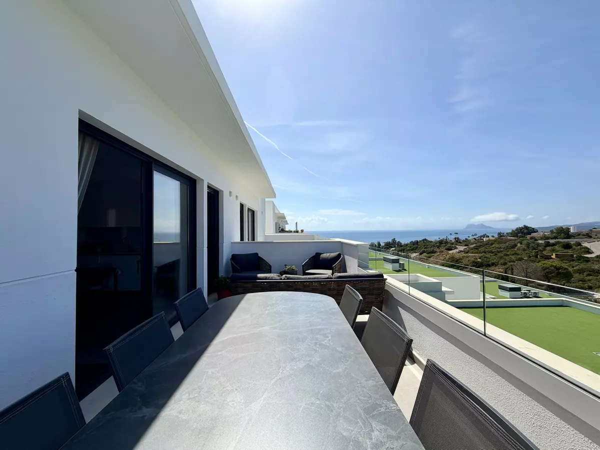 3-bedroom Apartment In Manilva, Spain (121 M²)