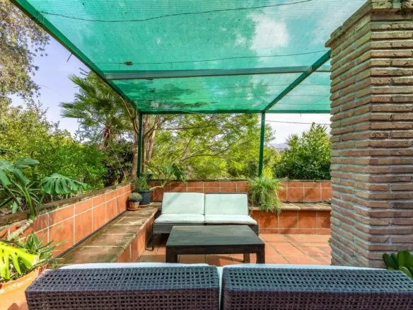 3-bedroom Country House In Coín, Spain (189 M²)