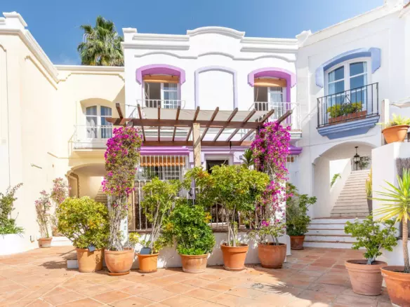 2-bedroom Town House In Benahavis, Spain (104 M²)