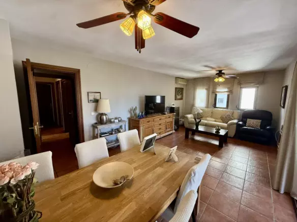 3-bedroom Apartment In Málaga, Spain (165 M²)