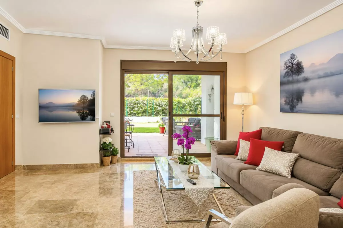 2-bedroom Apartment In Estepona, Spain (96 M²)