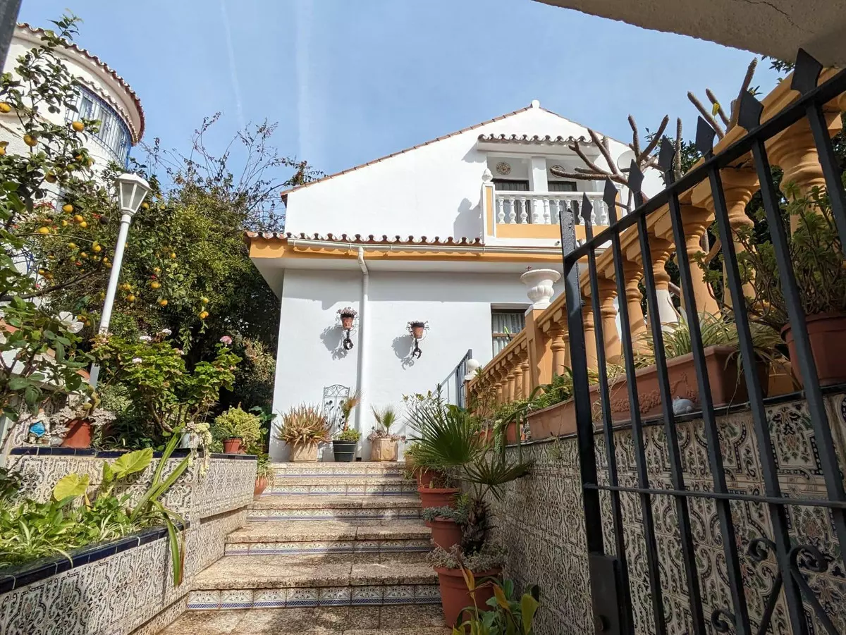 5-bedroom Villa In Benalmádena, Spain (237 M²)