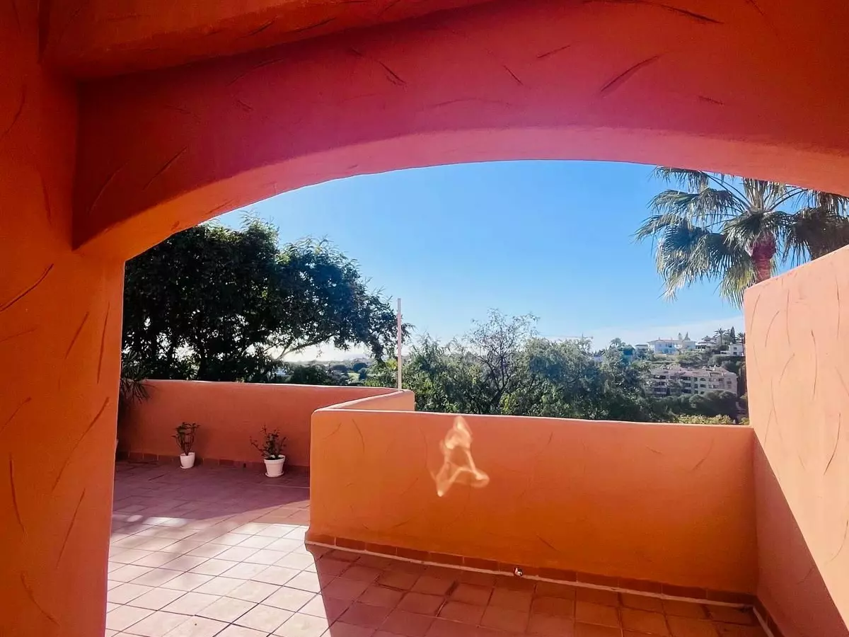 2-bedroom Apartment In Marbella, Spain (121 M²)